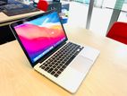 Apple MacBook Pro 2015 13.3" Retina Display Core i5 16GB/256GB Back Up