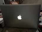 Apple MacBook pro 8gb 750 GB