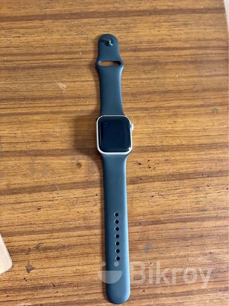 Apple Watch SE (40mm, Aluminium) | Bikroy
