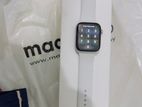 Apple watch Series 4 44mm silver aluminium