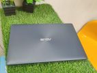 Asus 6th gen. ram 8 gb. hdd 500