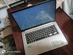 Asus Laptop i7/8gen