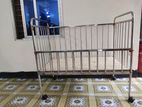 বাচ্চাদের ব্যবহৃত স্টিলের খাট