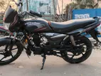 Bajaj Platina 100 . 2015