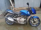 Bajaj Pulsar 150 . 2016