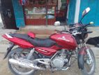 Bajaj Pulsar 150 . 2005