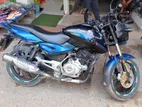 Bajaj Pulsar 150 . 2016