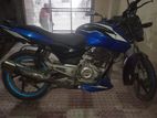 Bajaj Pulsar 150 . 2012