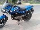 Bajaj Pulsar 150 . 2014