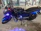 Bajaj Pulsar 150 . 2015