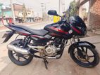 Bajaj Pulsar 150 . 2015