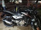 Bajaj Pulsar 150 . 2015