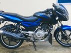 Bajaj Pulsar 150 . 2015