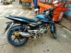 Bajaj Pulsar 150 . 2016