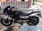Bajaj Pulsar 150 . 2016