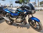 Bajaj Pulsar 150 . 2016