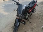 Bajaj Pulsar 150 . 2016