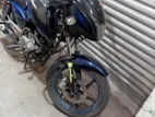Bajaj Pulsar 150 . 2016