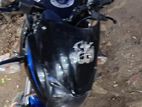 Bajaj Pulsar 150 . 2016