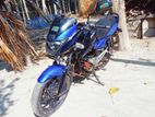 Bajaj Pulsar 150 . 2004