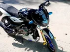 Bajaj Pulsar 150 . 2016