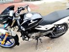 Bajaj Pulsar 150 . 2016