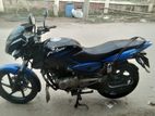 Bajaj Pulsar 150 . 2017