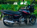 Bajaj Pulsar 150 . 2017