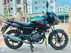 Bajaj Pulsar 150 . 2017