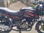 Bajaj Pulsar 150 . 2017