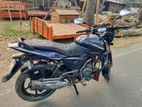 Bajaj Pulsar 150 . 2017