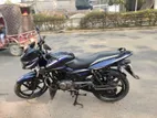 Bajaj Pulsar 150 . 2017