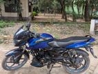 Bajaj Pulsar 150 . 2017
