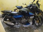 Bajaj Pulsar 150 . 2019