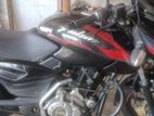 Bajaj Pulsar 150 . 2019