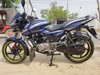 Bajaj Pulsar 150 . 2017