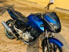 Bajaj Pulsar 150 . 2016