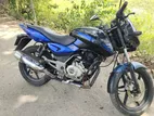 Bajaj Pulsar 150 . 2016