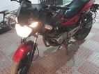 Bajaj Pulsar 150 . 2015