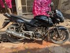 Bajaj Pulsar 150 . 2012