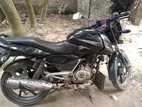 Bajaj Pulsar 150 . 2016