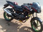 Bajaj Pulsar 150 . 2015