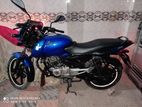 Bajaj Pulsar 150 . 2013