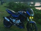 Bajaj Pulsar 150 . 2016