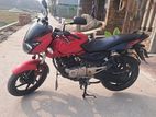 Bajaj Pulsar 150 . 2016
