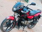 Bajaj Pulsar 150 . 2017