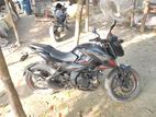 Bajaj Pulsar 250 . 2023