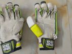 Batting Gloves for cricketer.