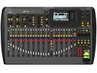 Behringer X-32 with Flight case