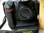 Camera Nikon D300 with Battery Grip